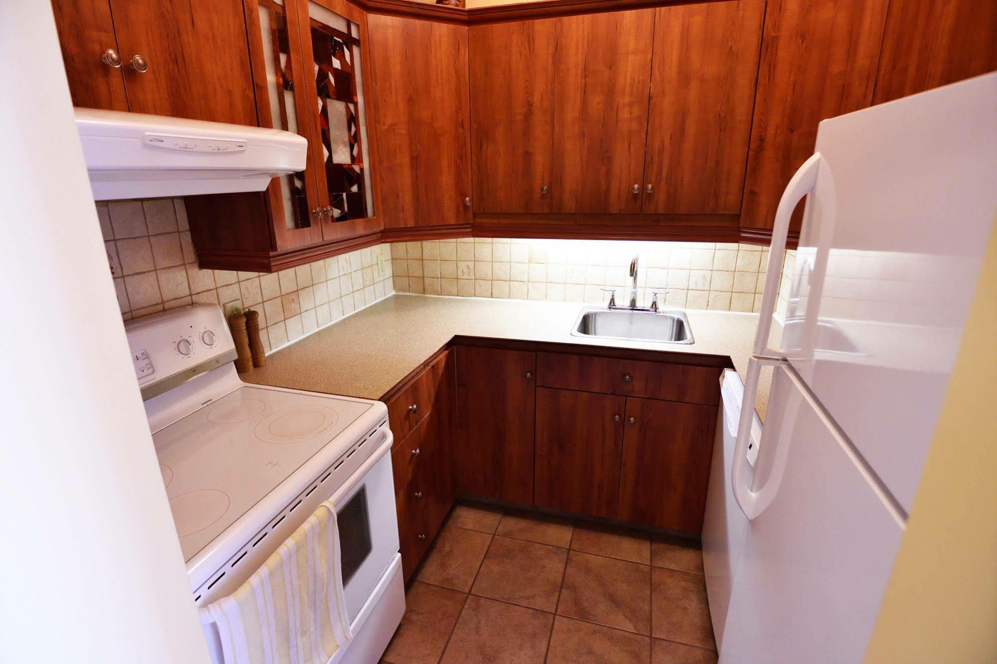 Auberge le St-Georges Chicoutimi Extérieur photo