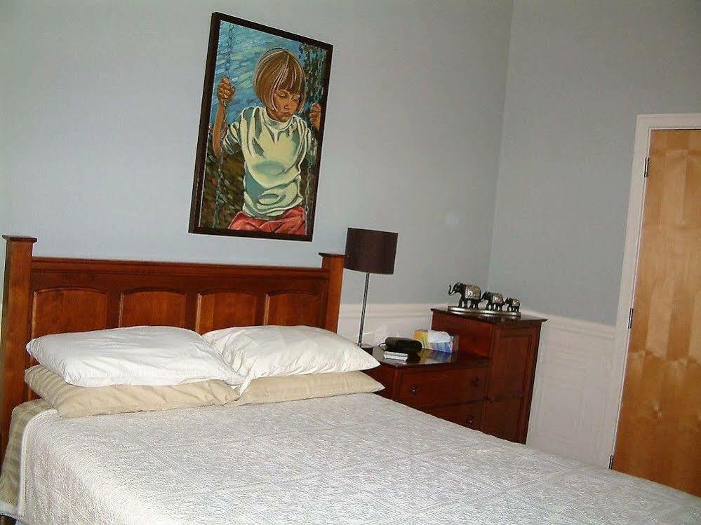 Auberge le St-Georges Chicoutimi Extérieur photo